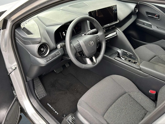 Vehicle image 6 Vehicle image 6