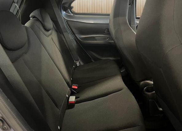 Vehicle image 15 Vehicle image 15