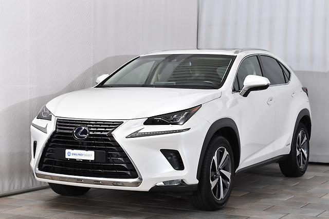 LEXUS NX 300h Excellence: Jetzt Probefahrt buchen!