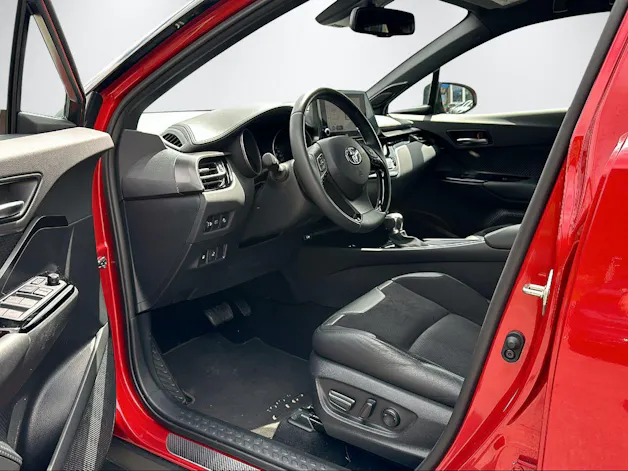 Toyota C-HR 2.0 VVTi HSD Move