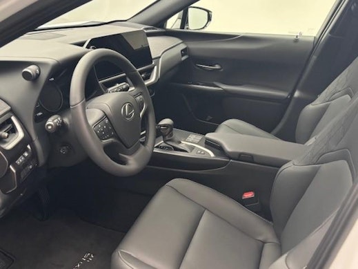 LEXUS UX 250h F-Line 2