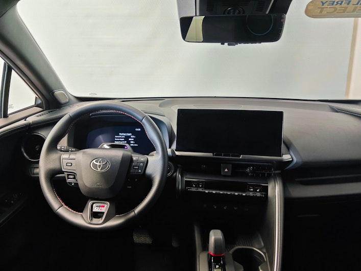 Vehicle image TOYOTA C-HR