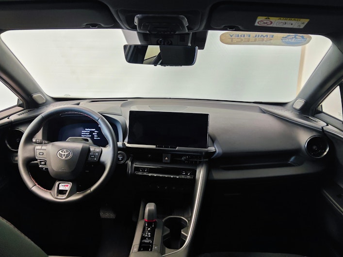 Vehicle image TOYOTA C-HR