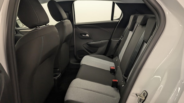 Vehicle image 6 Vehicle image 6