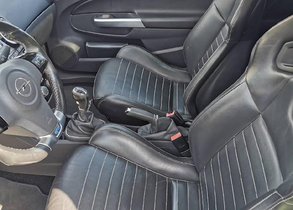 Vehicle image 8 Vehicle image 8