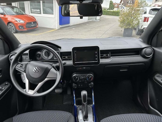 Vehicle image 6