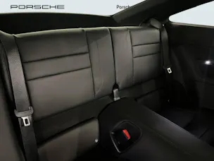 Porsche 911 Carrera 4 GTS