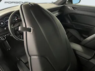 Porsche 911 Carrera 4 GTS