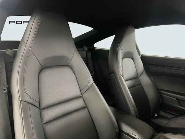 Porsche 911 Carrera 4 GTS