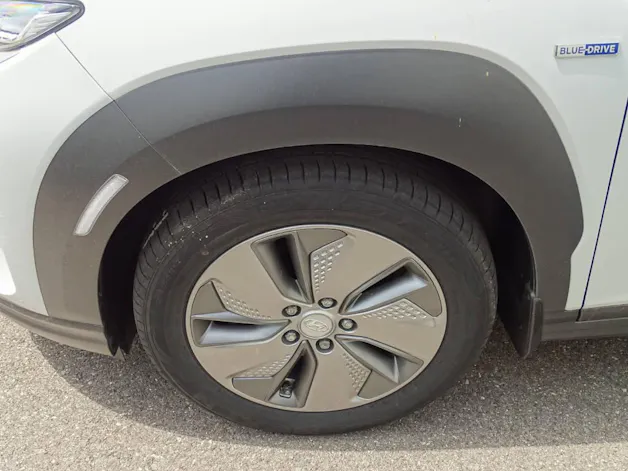Hyundai Kona Electric Amplia