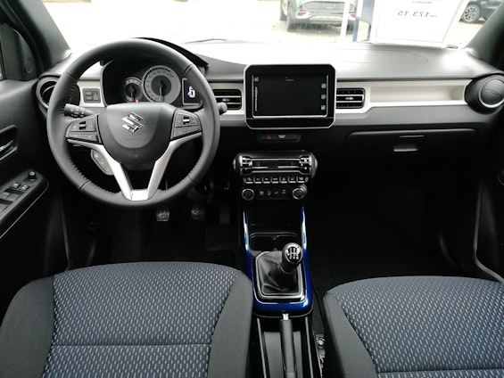 Vehicle image 14