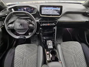 Peugeot E-2008 GT