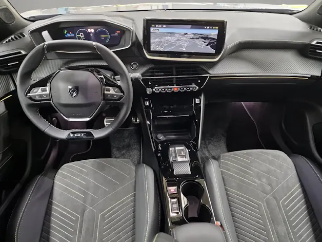 Peugeot E-2008 GT