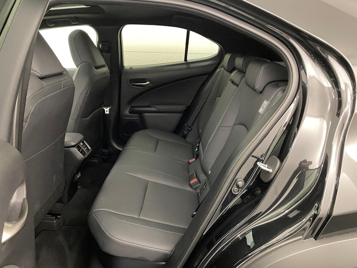 Vehicle image LEXUS UX