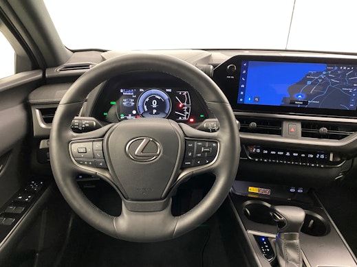 LEXUS UX 250h F-Line 2