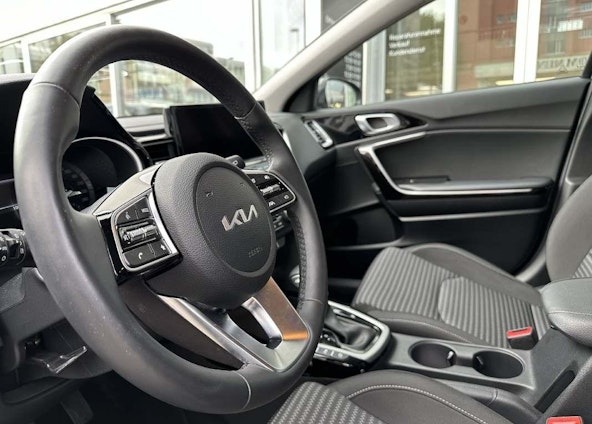 Vehicle image 6 Vehicle image 6