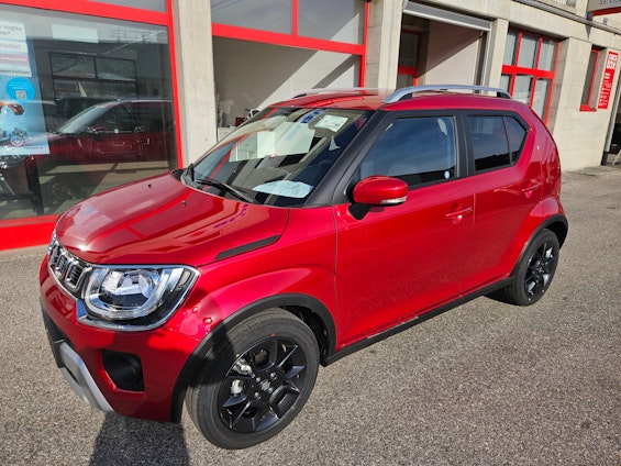 First vehicle image