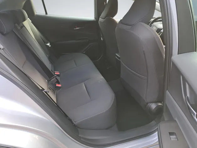 Toyota Prius 2.0 Plug-In-Hybrid Style