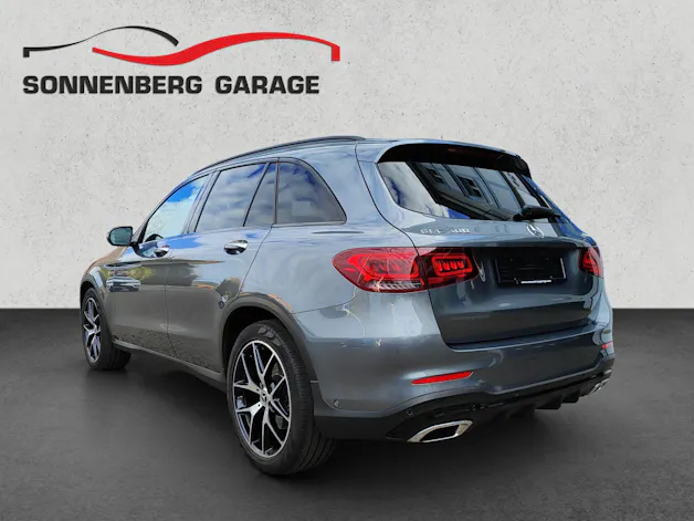 Mercedes-Benz GLC 300 AMG Line 4m