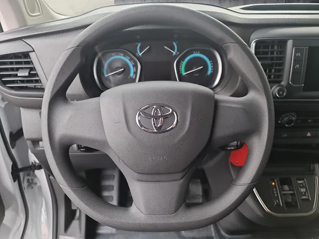 Toyota PROACE Van L1 50KWh Active