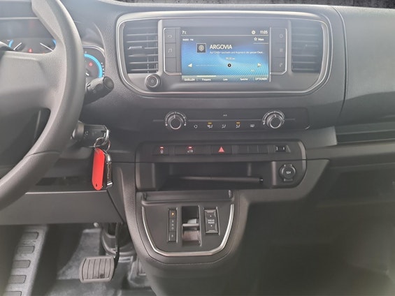 Vehicle image 6 Vehicle image 6