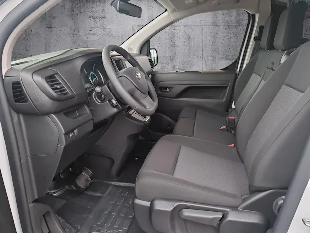 Toyota PROACE Van L1 50KWh Active