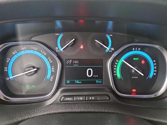 Vehicle image 5 Vehicle image 5