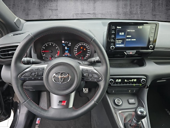 Vehicle image 4 Vehicle image 4