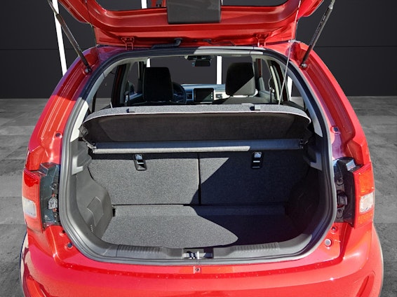 Vehicle image 12 Vehicle image 12