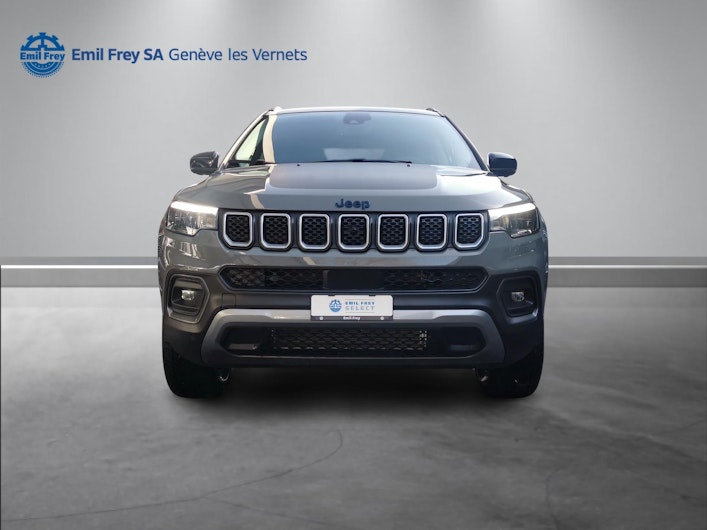 Vehicle image JEEP COMPASS