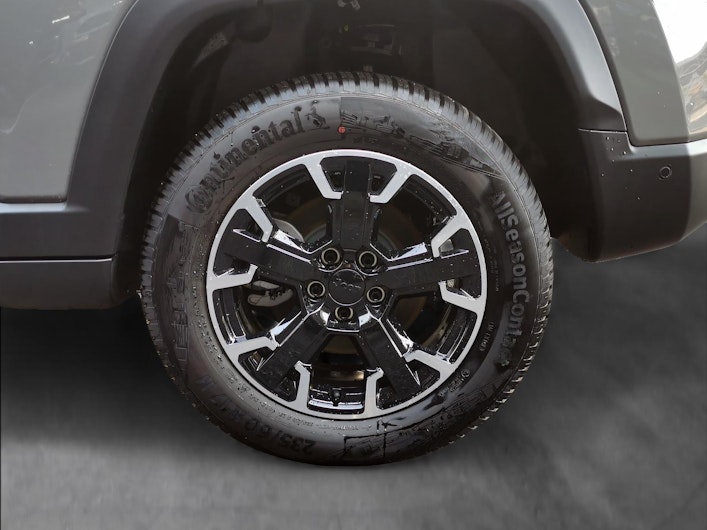 Vehicle image JEEP COMPASS