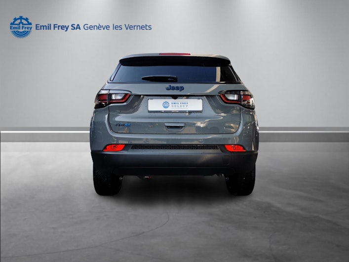 Vehicle image JEEP COMPASS