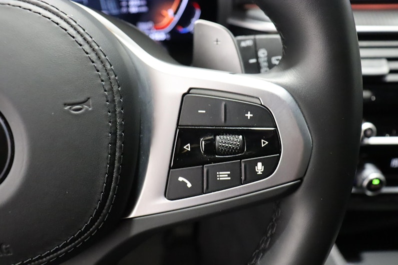 Vehicle image BMW 5 SERIES