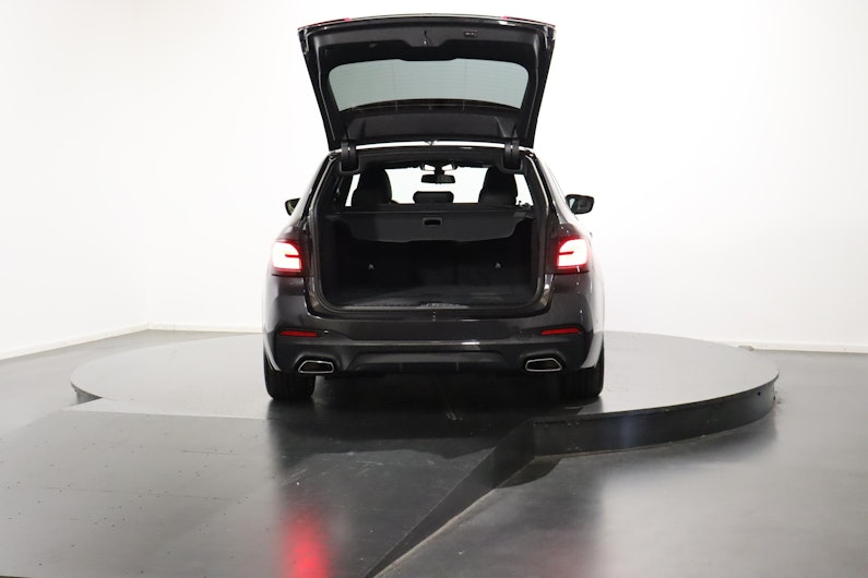 Vehicle image BMW 5 SERIES