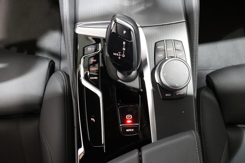 Vehicle image BMW 5 SERIES