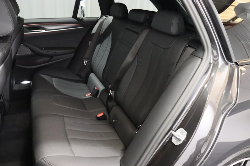 Vehicle image BMW 5 SERIES