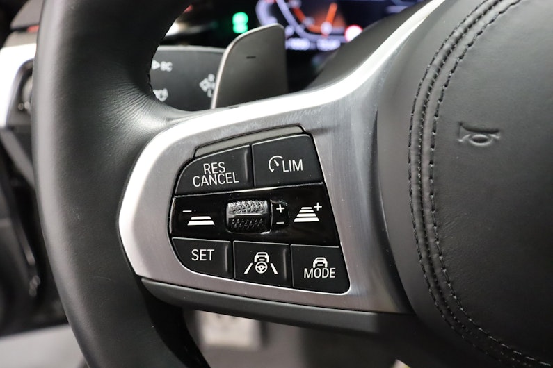 Vehicle image BMW 5 SERIES