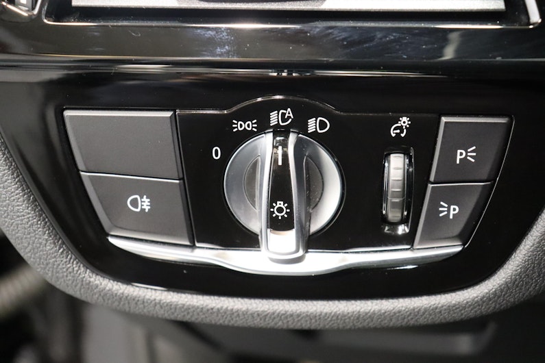 Vehicle image BMW 5 SERIES