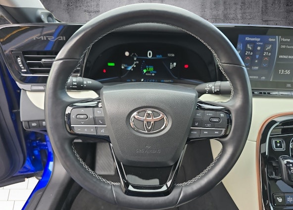 Vehicle image 5 Vehicle image 5