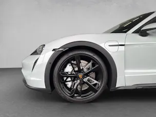Porsche Taycan Turbo Cross Turismo