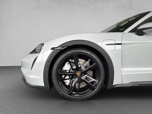 Porsche Taycan Turbo Cross Turismo