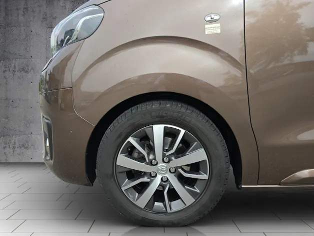Toyota PROACE Verso L1 2.0 D Shuttle