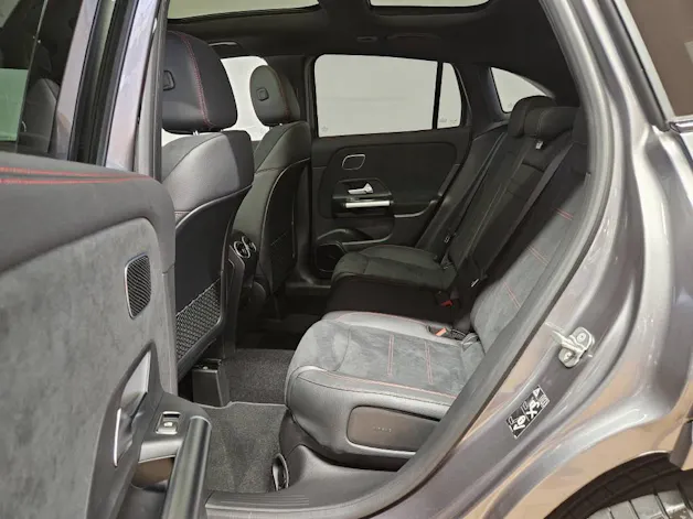 Mercedes-Benz GLA 220 d 4Matic AMG Line Swiss Star