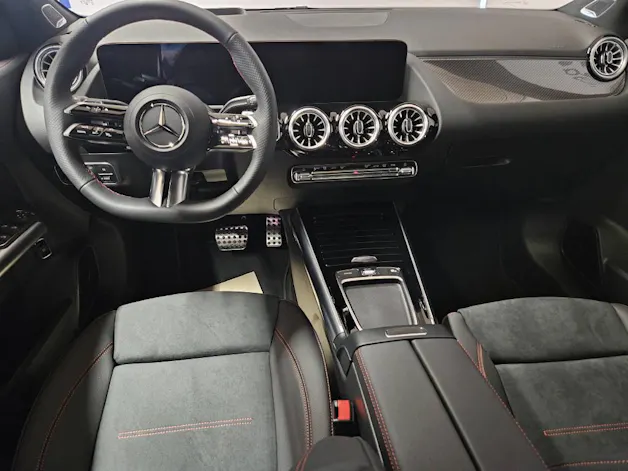 Mercedes-Benz GLA 220 d 4Matic AMG Line Swiss Star