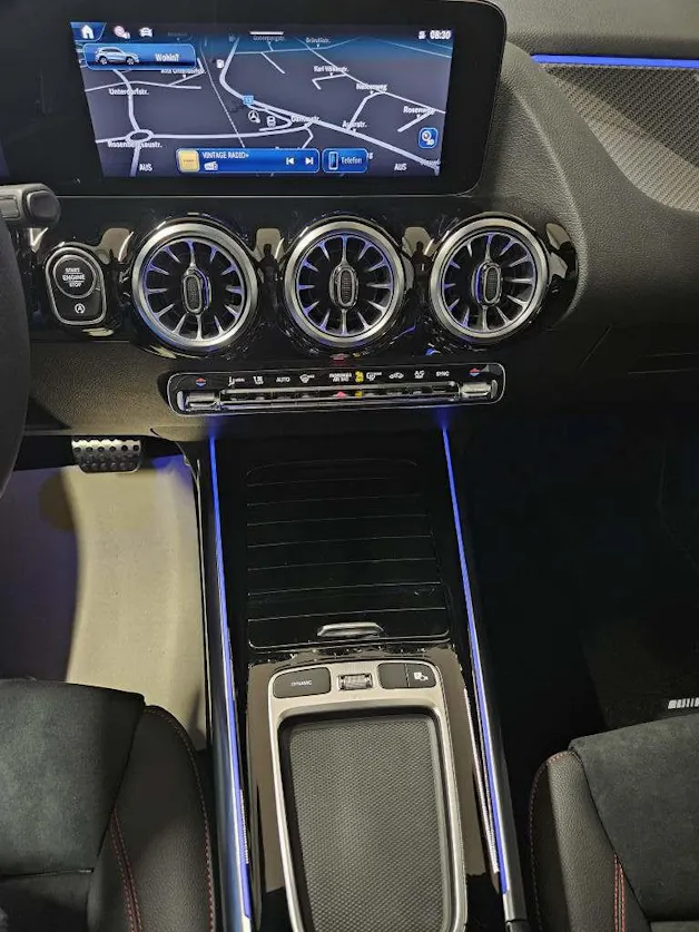 Mercedes-Benz GLA 220 d 4Matic AMG Line Swiss Star