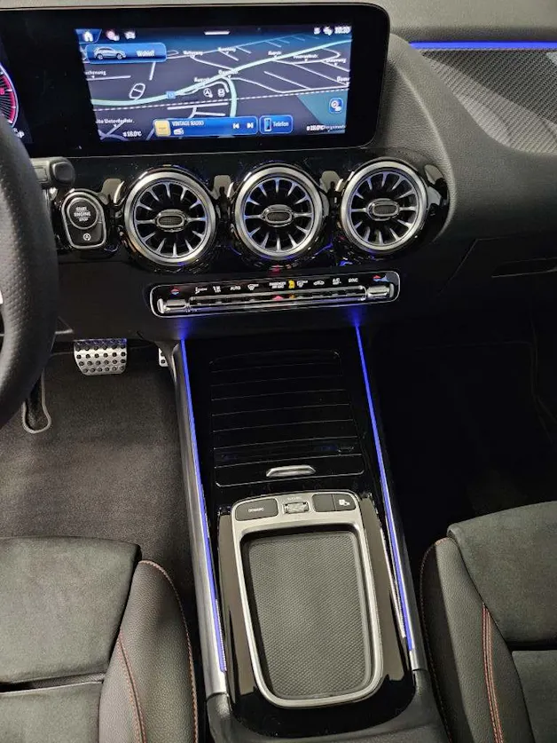 Mercedes-Benz GLA 220 d 4Matic AMG Line Swiss Star