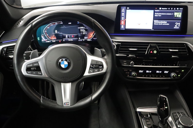 Vehicle image BMW 5 SERIES