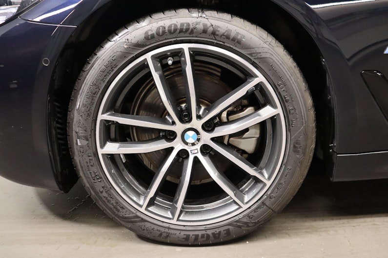 Vehicle image BMW 5 SERIES