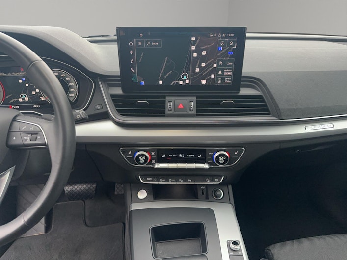 Vehicle image AUDI Q5