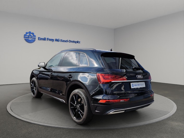 Vehicle image AUDI Q5